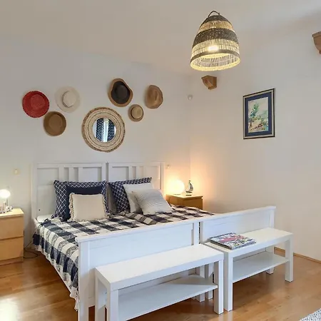 Holiday home Lavanda Savicenta